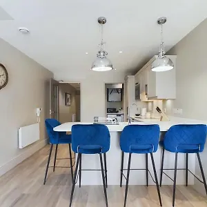 Lesley House , Belfast United Kingdom