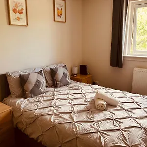Three Bedroom House Edinburgh